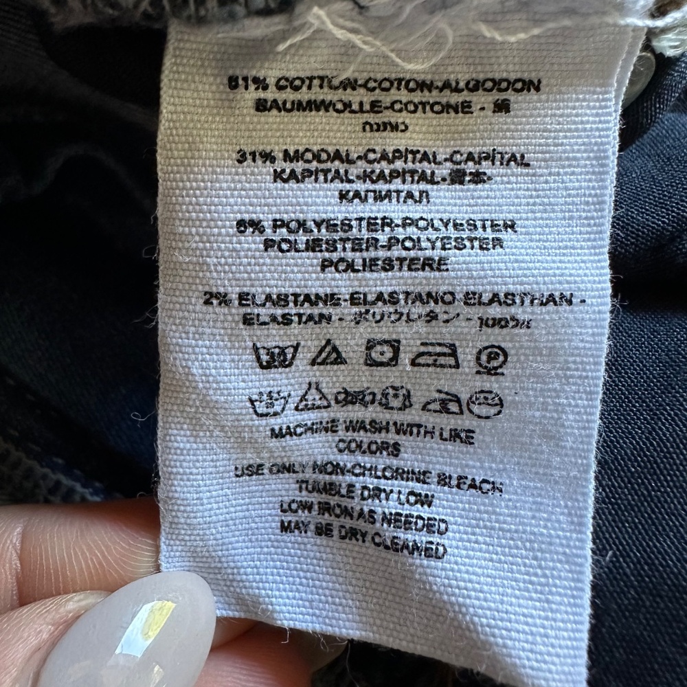 Free People Distressed Skinny Jeans – Size 26 – Raw Hem – NWOT - Picture 6 of 12